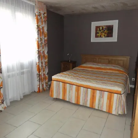 Les Willows Bed & Breakfast 3*