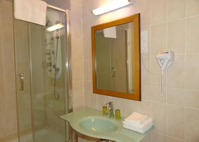 Les Wyllos Oda ve Kahvaltı 3*